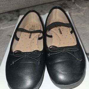 C. Wonder Kids Black Ballet Flats